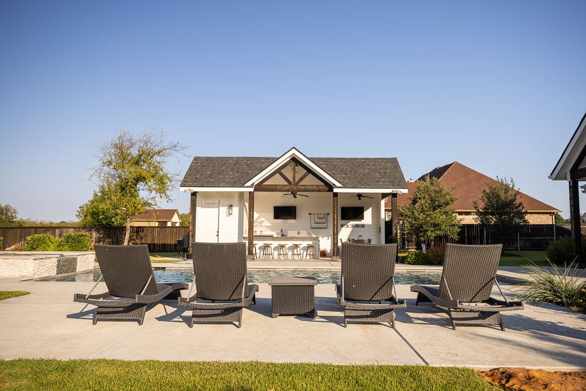 pool patio house lounge seating 1