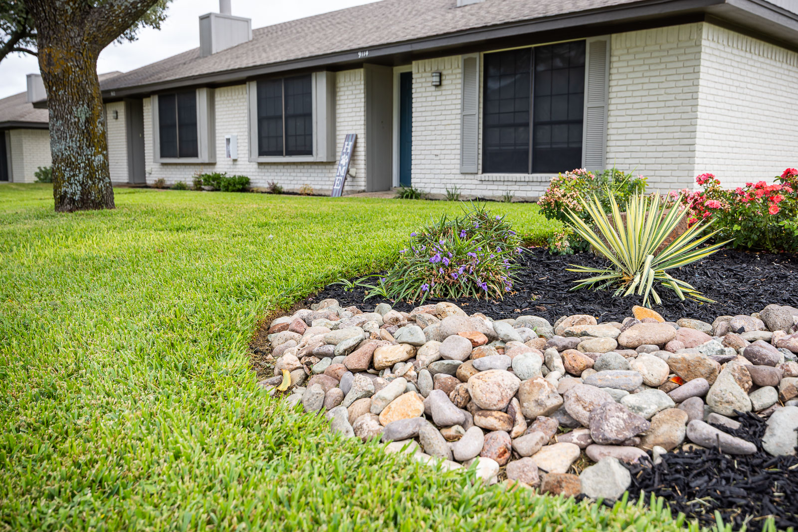 residential rentals landscaping green lawn